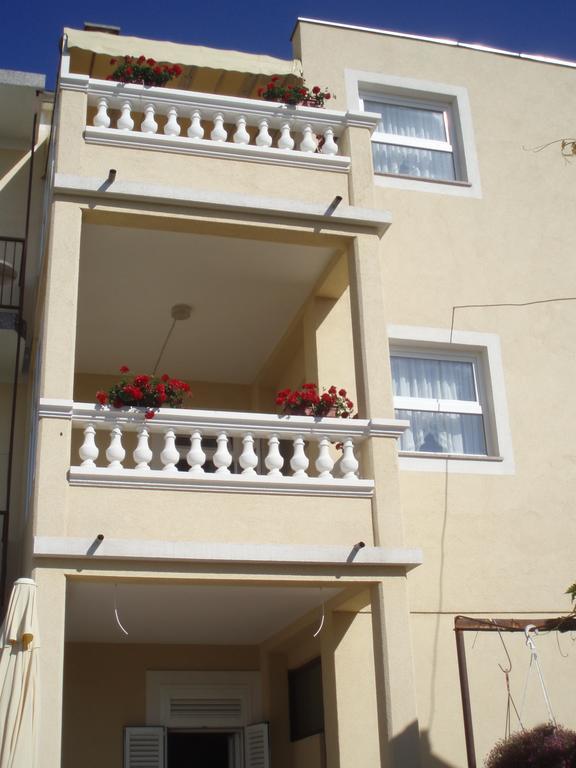 Apartments Vila&Zora Vodice Quarto foto